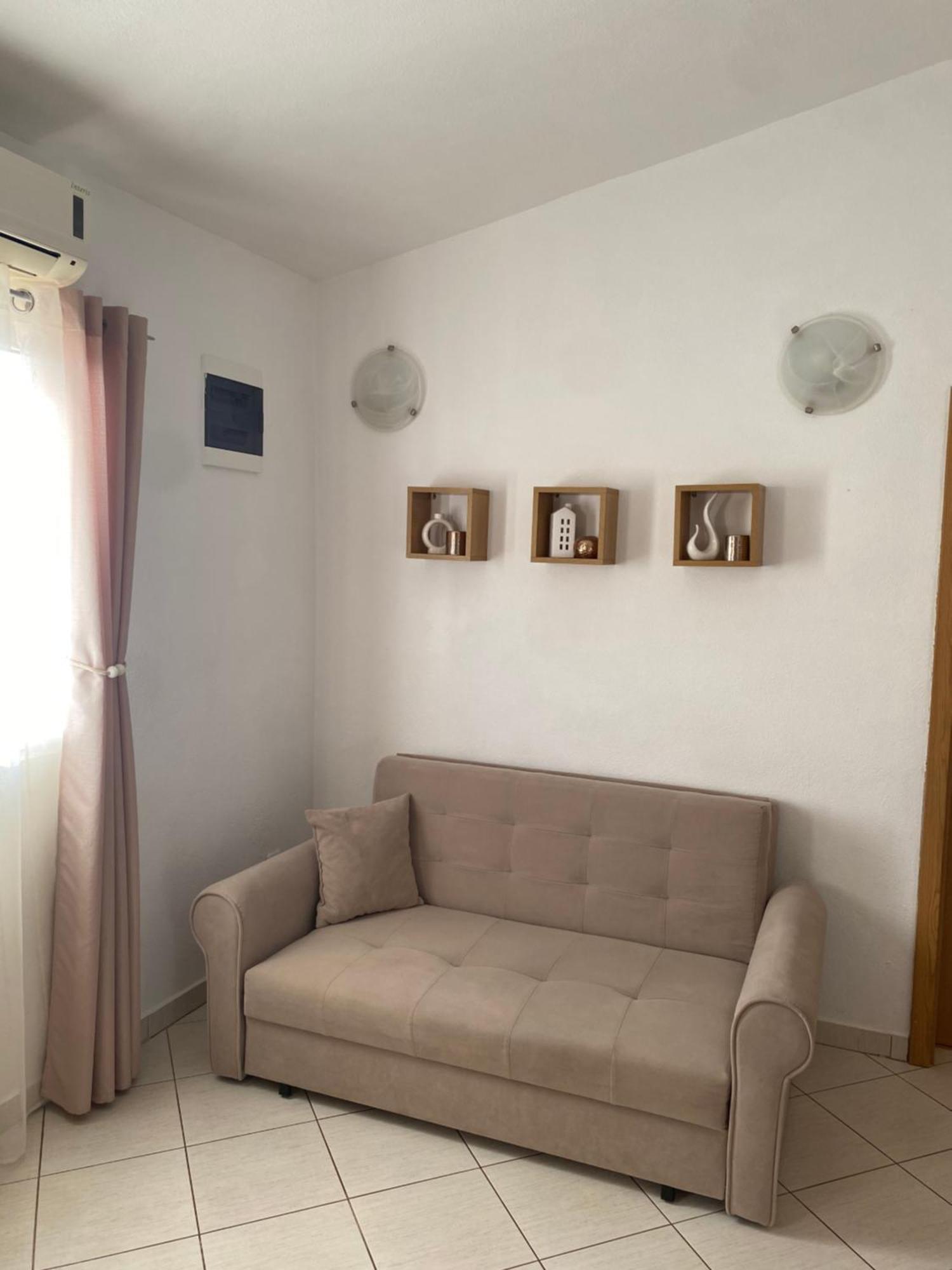 Apartments Lolo Privlaka  Dış mekan fotoğraf